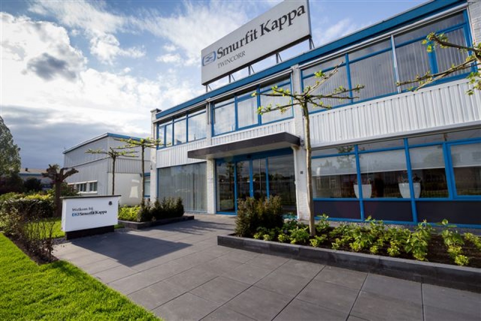 Bedrijfstuin Smurfit Kappa aangelegd | Tuindesign